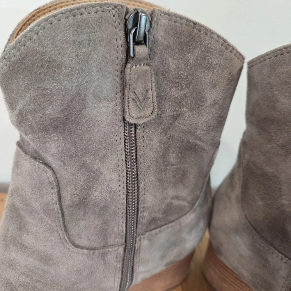 Vionic Bishop Womens 7 Ankle Boots Gray Suede Western Block Heel Zip Booties